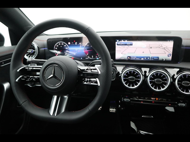 13 - Mercedes CLA coupe 200 d amg line advanced plus 8g-dct