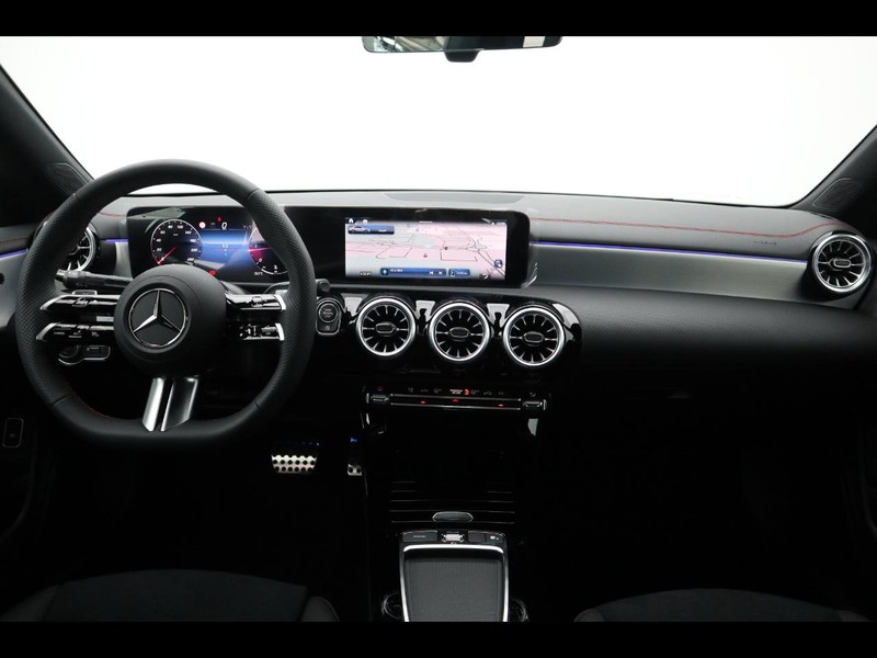 13 - Mercedes CLA coupe 200 d amg line advanced plus 8g-dct