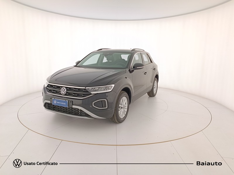 1 - Volkswagen T-Roc 1.5 tsi act life dsg