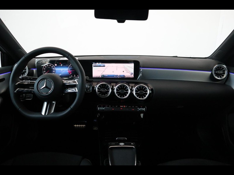 13 - Mercedes Classe A 180 d amg line advanced plus speedshift dct amg 8g