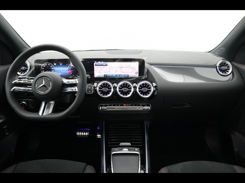 13 - Mercedes GLA 250 amg line premium 4matic 8g-dct