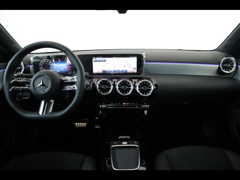 13 - Mercedes Classe A 180 d amg line advanced plus speedshift dct amg 8g