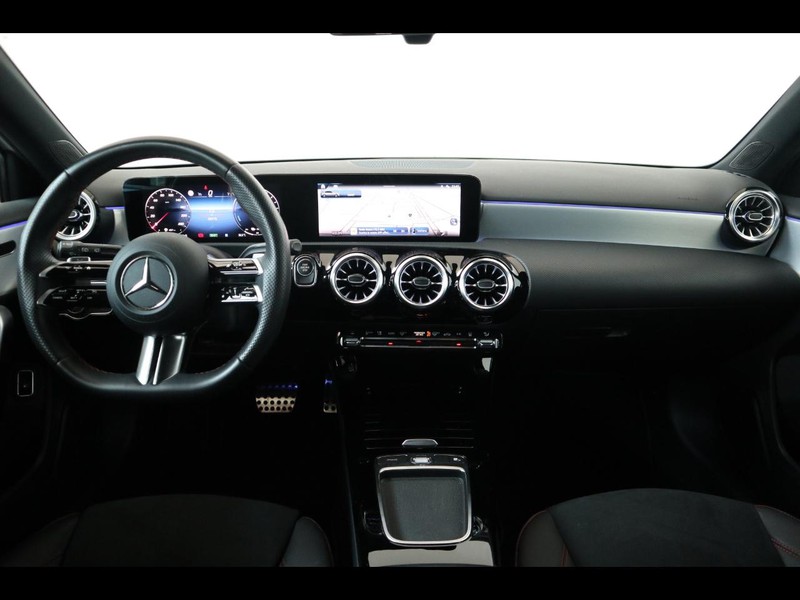 13 - Mercedes Classe A 250 e plug-in-hybrid amg line advanced plus speedshift dct amg 8g