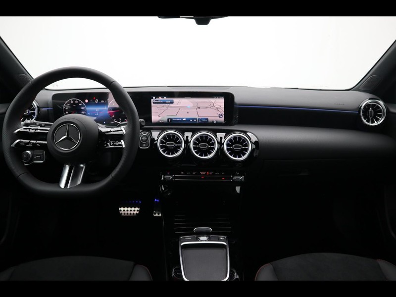 13 - Mercedes Classe A 180 d amg line advanced plus speedshift dct amg 8g