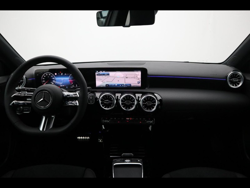 13 - Mercedes Classe A 180 d amg line advanced plus speedshift dct amg 8g