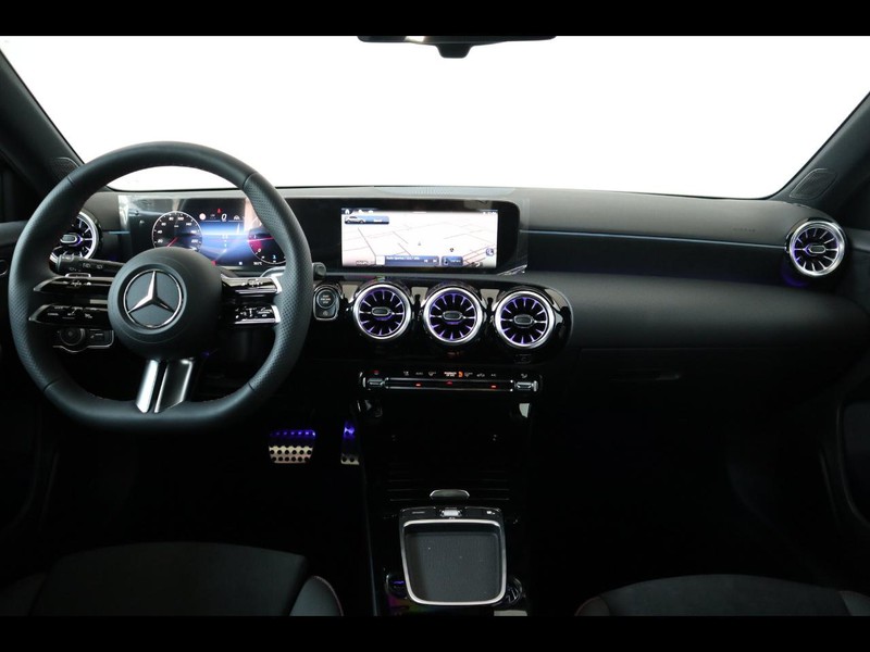 13 - Mercedes Classe A 180 d amg line advanced plus speedshift dct amg 8g