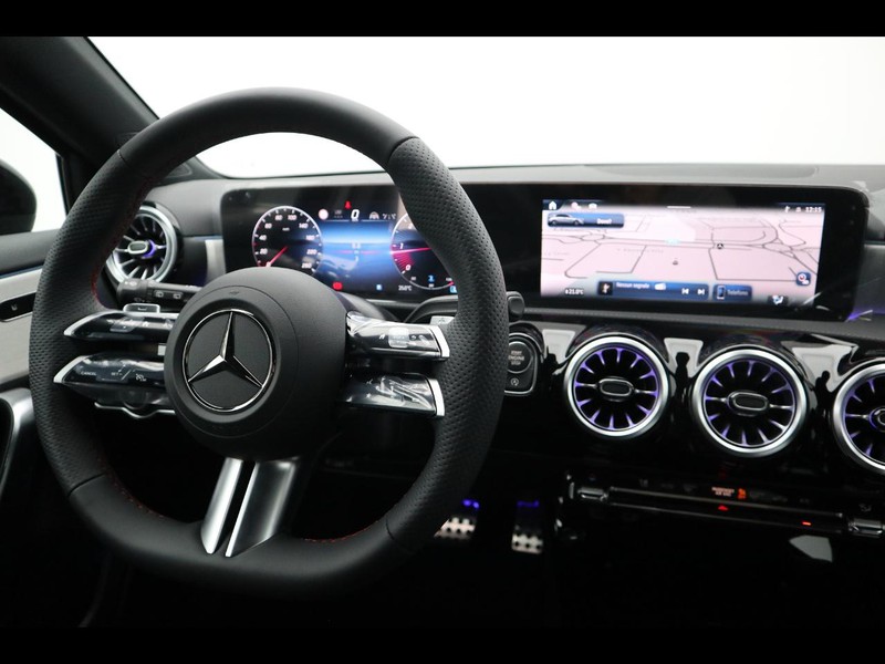 13 - Mercedes Classe A 180 d amg line advanced plus speedshift dct amg 8g