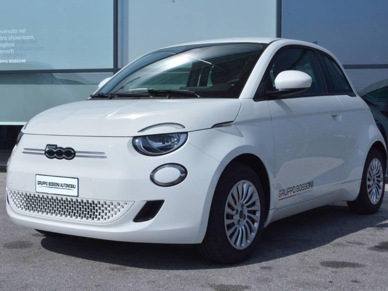 1 - Fiat 500 500e 42 kwh