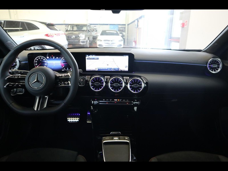 13 - Mercedes Classe A 180 d amg line advanced plus speedshift dct amg 8g