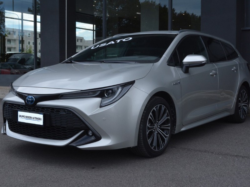 1 - Toyota Corolla touring sports 1.8 hybrid style cvt