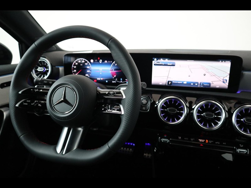 13 - Mercedes Classe A 180 d amg line advanced plus speedshift dct amg 8g