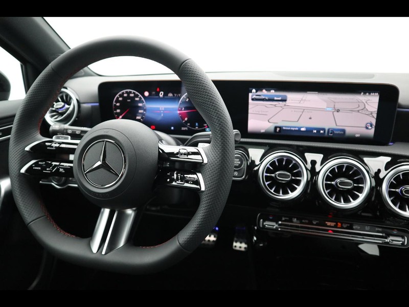 13 - Mercedes Classe A 180 d amg line advanced plus speedshift dct amg 8g