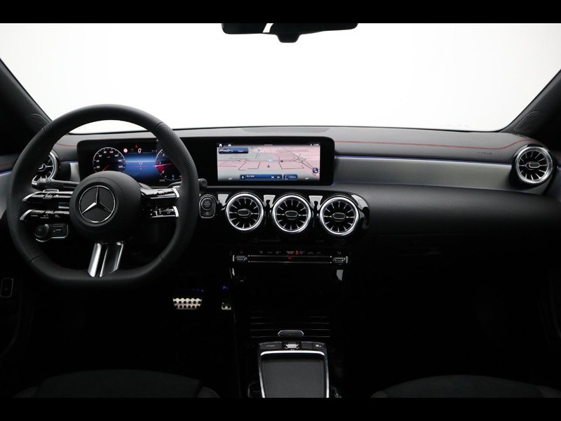 13 - Mercedes CLA coupe 200 d amg line advanced plus 8g-dct