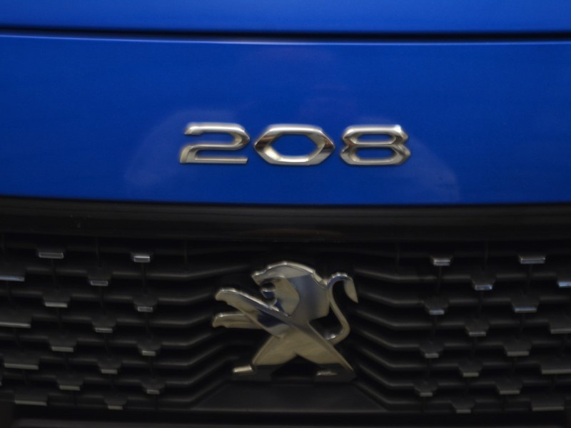 19 - Peugeot 208 5 porte 1.2 puretech gt s&s