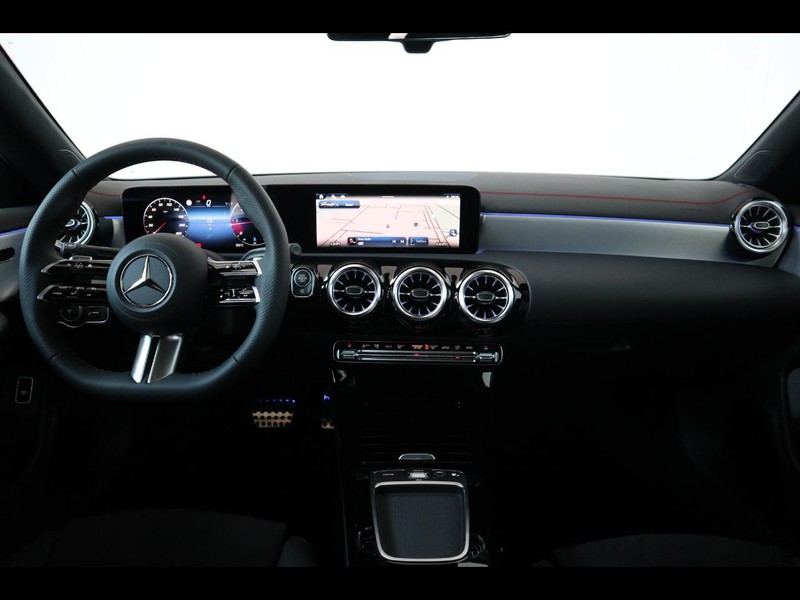 13 - Mercedes CLA coupe 220 d amg line premium 8g-dct