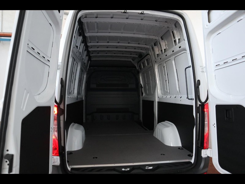 13 - Mercedes Vans Sprinter 315 rwd 2.0 cdi f 37/35 pro