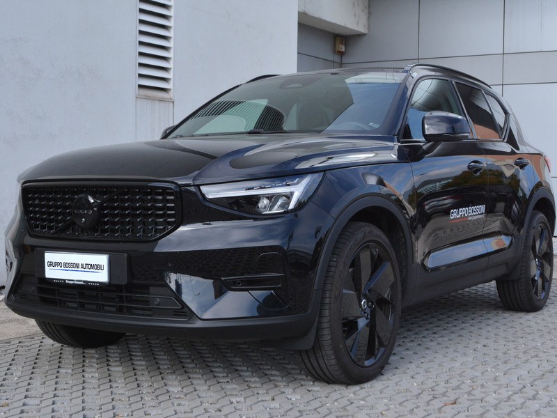 1 - Volvo XC40 2.0 b3 ultra black edition automatico