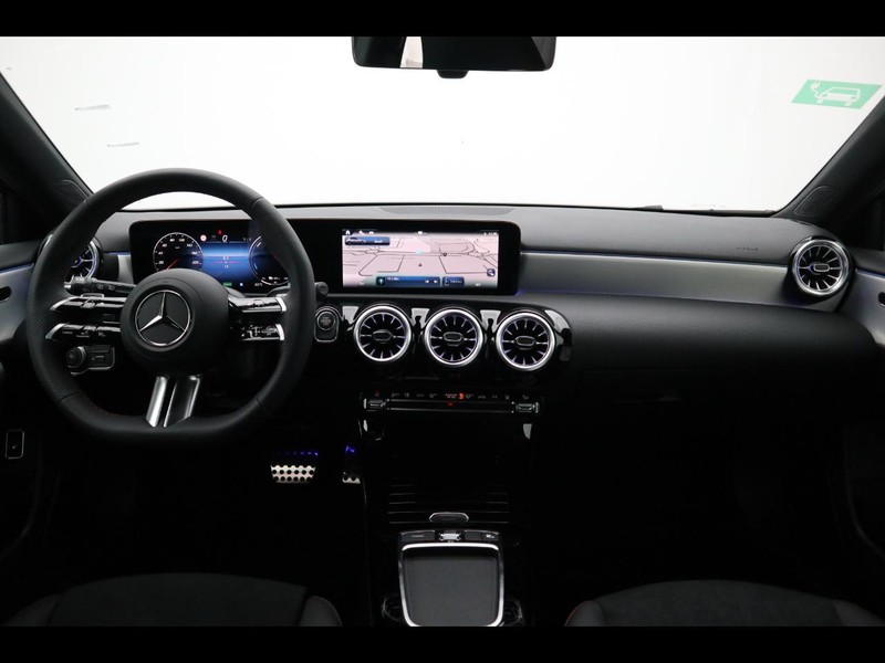 13 - Mercedes Classe A 250 e plug-in-hybrid amg line advanced plus speedshift dct amg 8g