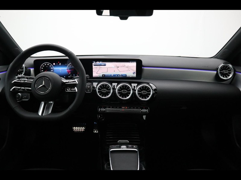 13 - Mercedes Classe A 200 d amg line premium speedshift dct amg 8g