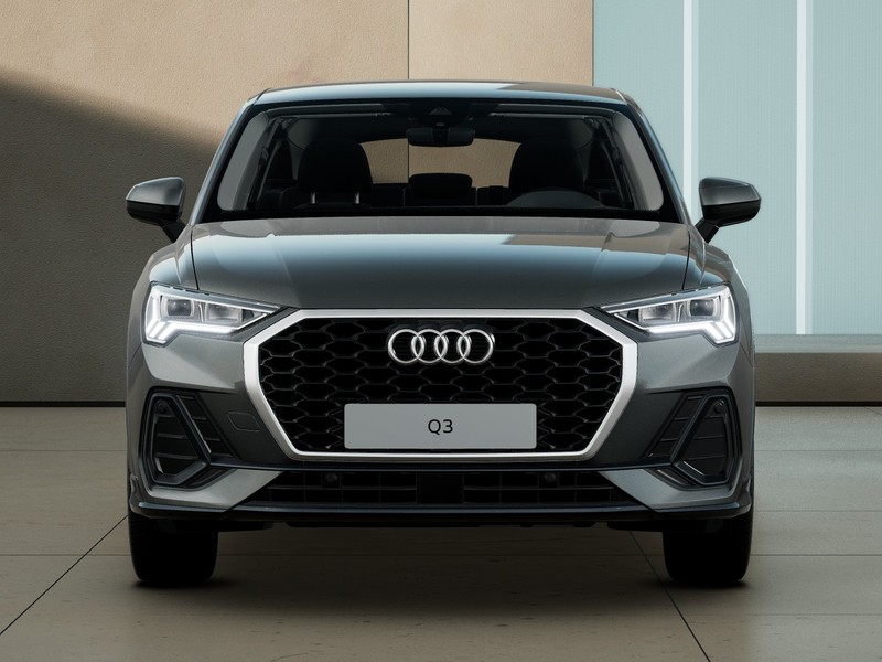 7 - Audi Q3 sportback 45 1.4 tfsi e s tronic