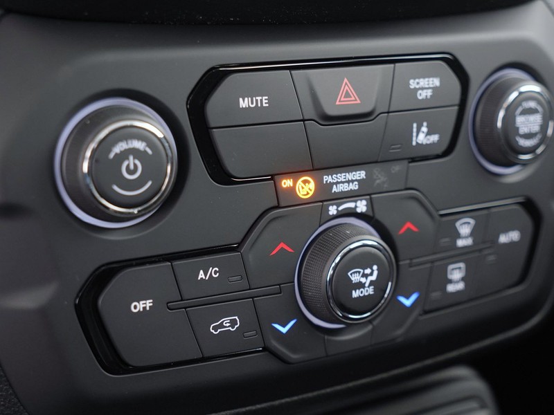 25 - Jeep Renegade 1.3 t4 phev limited 4xe at6