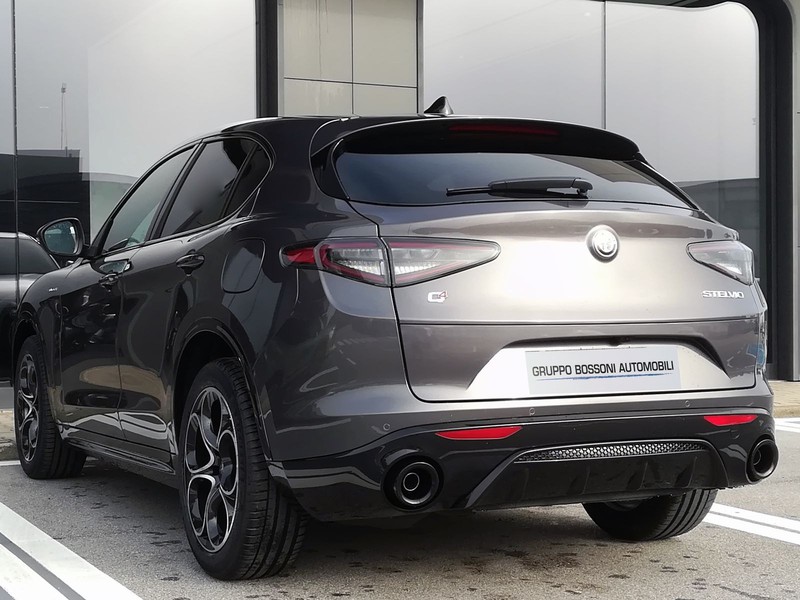 7 - Alfa Romeo Stelvio 2.2 turbo 210cv veloce q4 at8