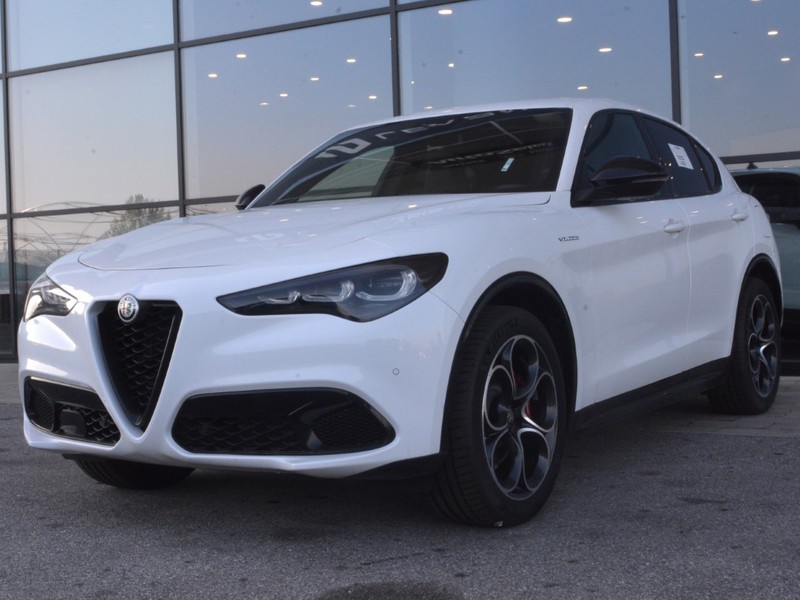 1 - Alfa Romeo Stelvio 2.2 turbo 210cv veloce q4 at8