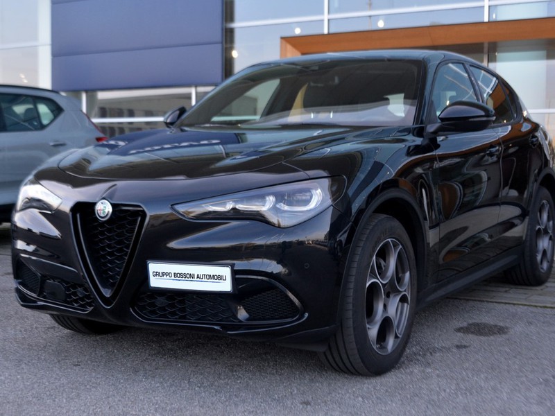 1 - Alfa Romeo Stelvio 2.2 turbo 210cv sprint q4 at8