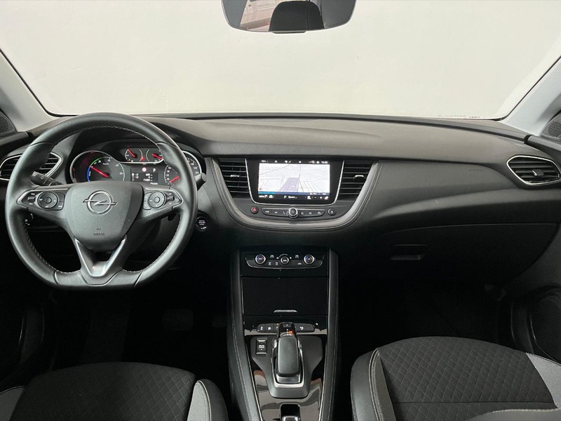 13 - Opel Grandland X x 1.6 phev elegance awd auto