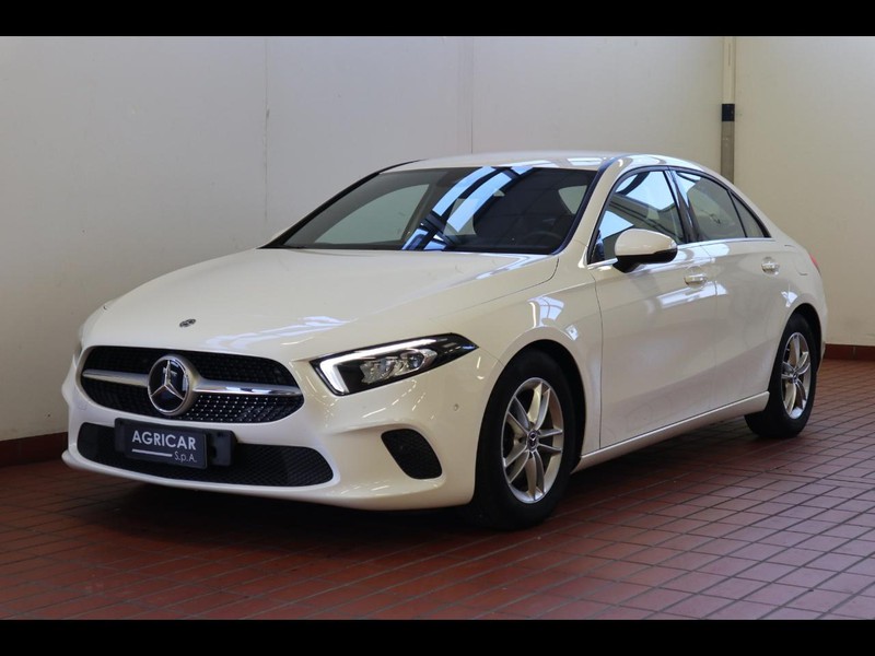 1 - Mercedes Classe A sedan 180 d sport 7g-dct