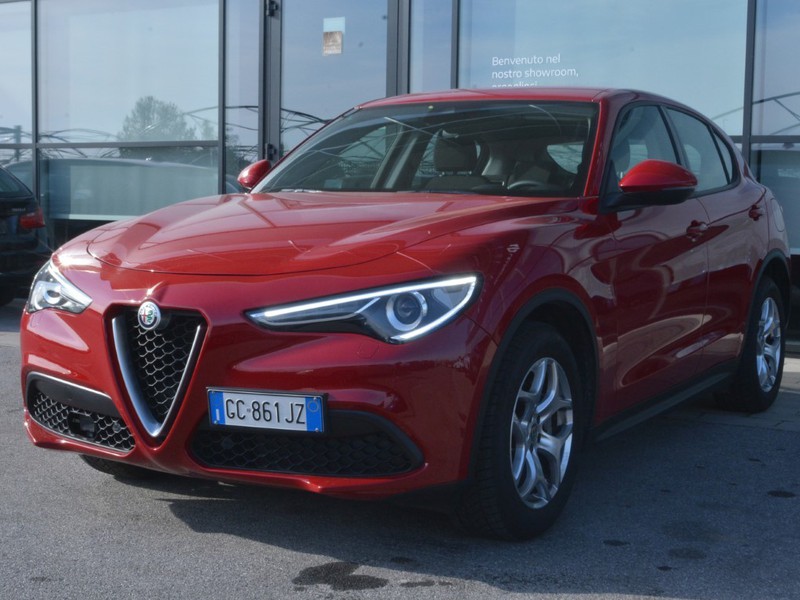 1 - Alfa Romeo Stelvio 2.2 turbo 160cv business rwd at8