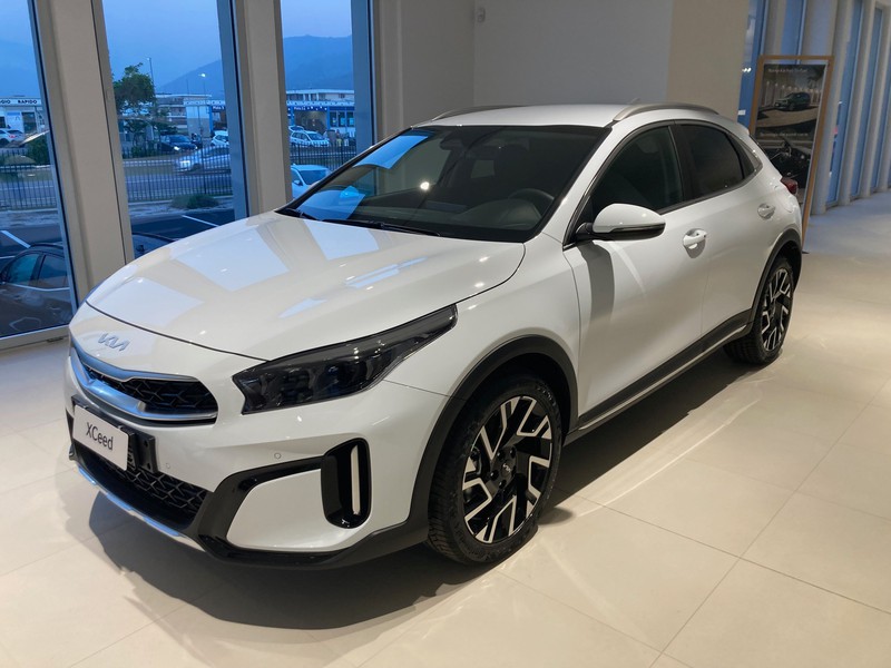 1 - Kia Xceed 1.5 t-gdi mhev 140cv style mt