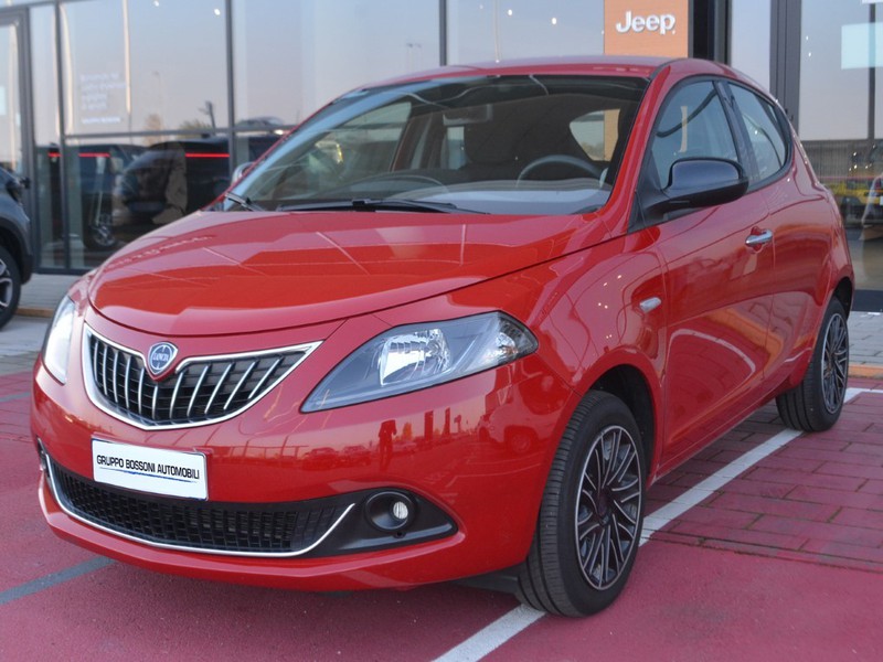 1 - Lancia Ypsilon 1.0 firefly hybrid 70cv gold s&s