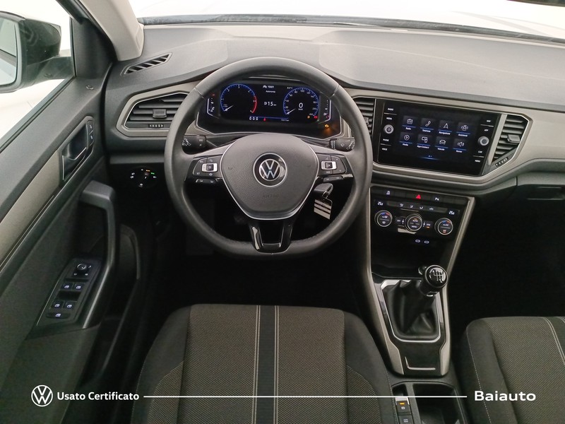 7 - Volkswagen T-Roc 2.0 tdi scr 115cv business