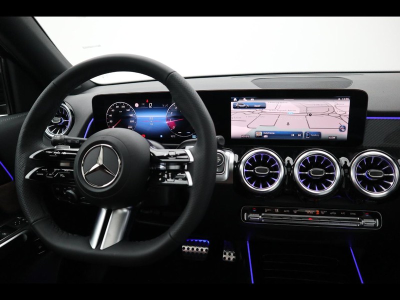 13 - Mercedes GLB 250 amg line premium 4matic 8g-dct