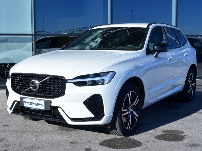 1 - Volvo XC60 2.0 b4 plus dark awd automatico