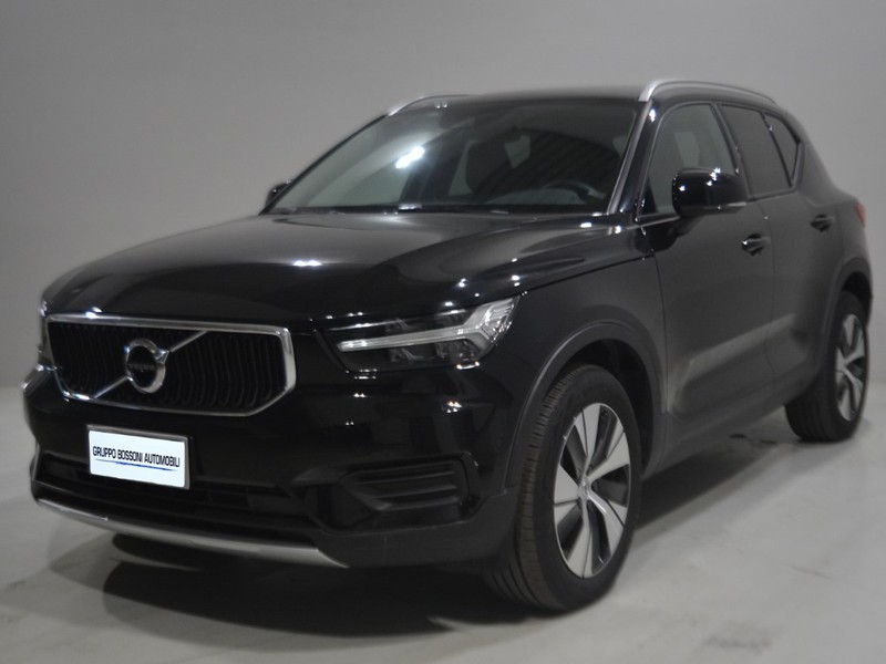 1 - Volvo XC40 2.0 b4 momentum pro awd geartronic my21