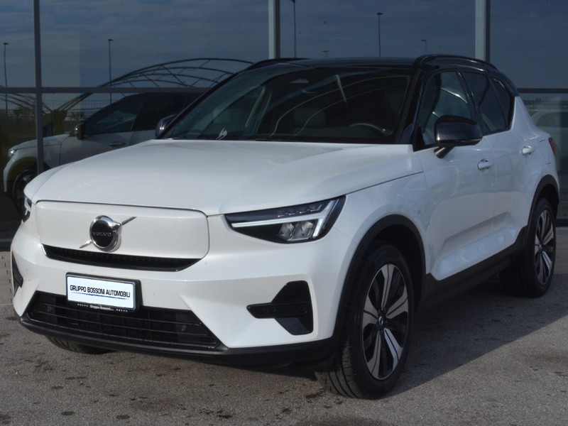 1 - Volvo XC40 single motor plus rwd edt