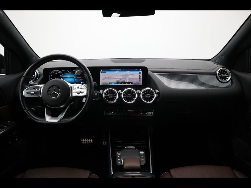 13 - Mercedes GLA 250 e plug in hybrid (e eq-power) premium 8g-dct