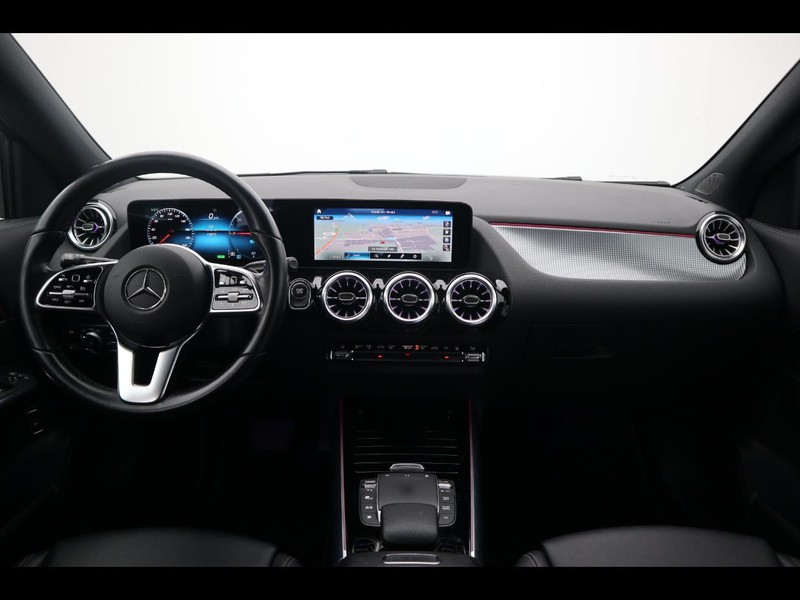 13 - Mercedes EQA 250 sport plus