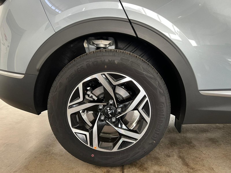 13 - Kia Sportage 1.6 t-gdi hev business at6