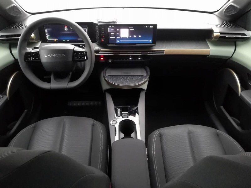 7 - Lancia Ypsilon Nuova Ibrida Ypsilon 1.2 100cv Ibrida