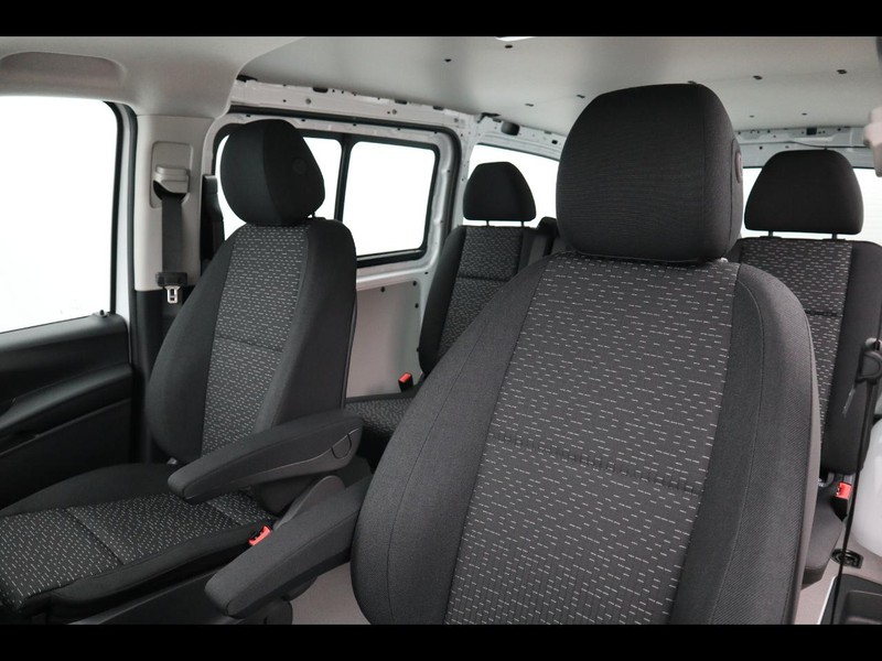 7 - Mercedes Vans Vito mixto 114 cdi long pro