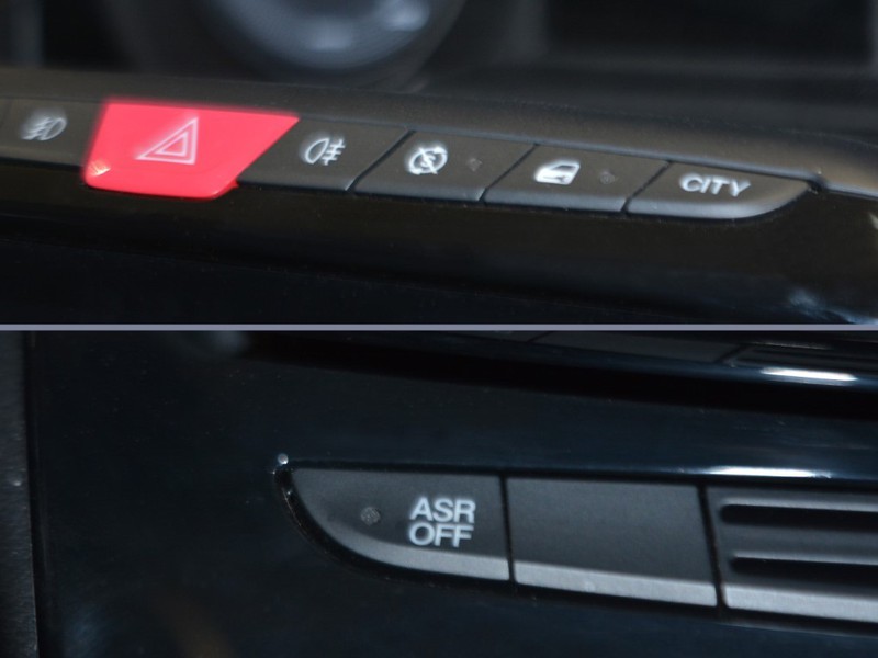 19 - Lancia Ypsilon 1.0 firefly hybrid 70cv platino s&s