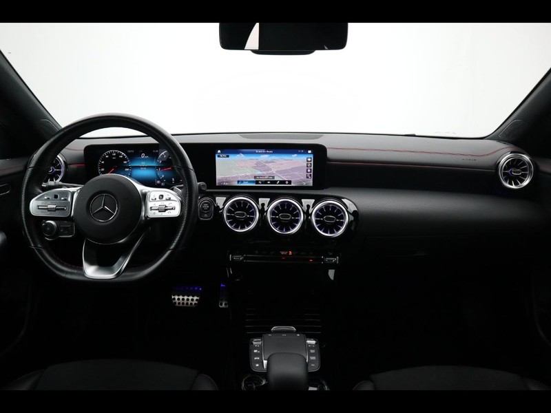 13 - Mercedes CLA shooting brake 200 premium