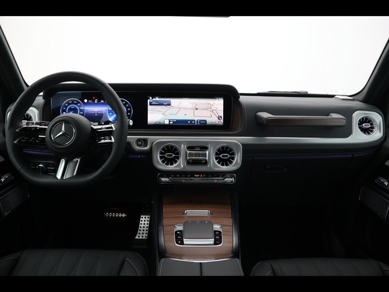 13 - Mercedes Classe G 580 eq amg line