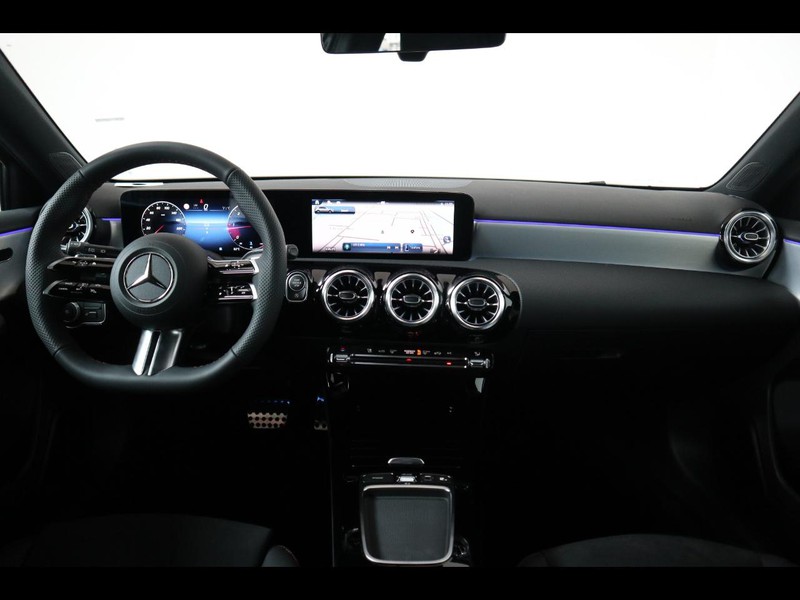 13 - Mercedes Classe A 180 d amg line advanced plus speedshift dct amg 8g