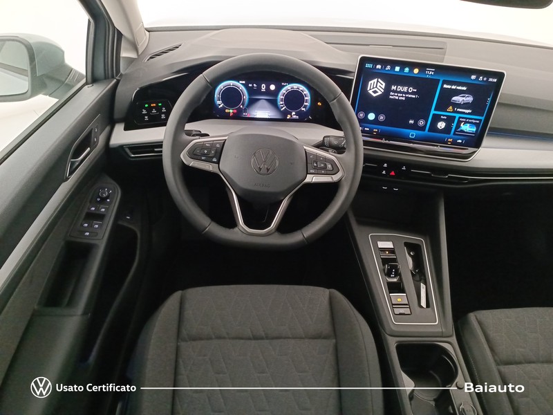 7 - Volkswagen Golf variant 2.0 tdi scr 150cv life