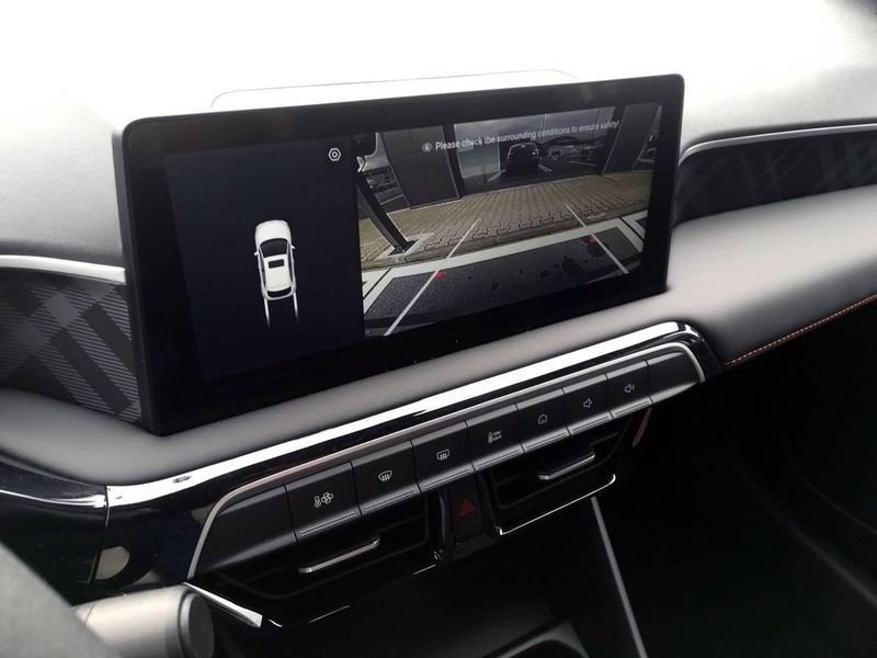 13 - Mg MG3 MG 1.5 hybrid+ standard