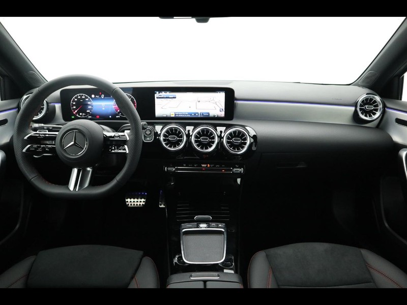 13 - Mercedes Classe A 180 d amg line advanced plus speedshift dct amg 8g